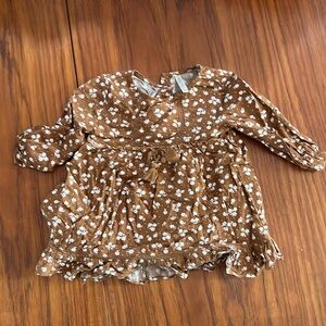 Rylee and cru 12-18 months top dress